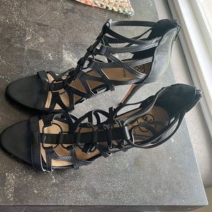 Black Daisy Fuentes open toe heels size 10